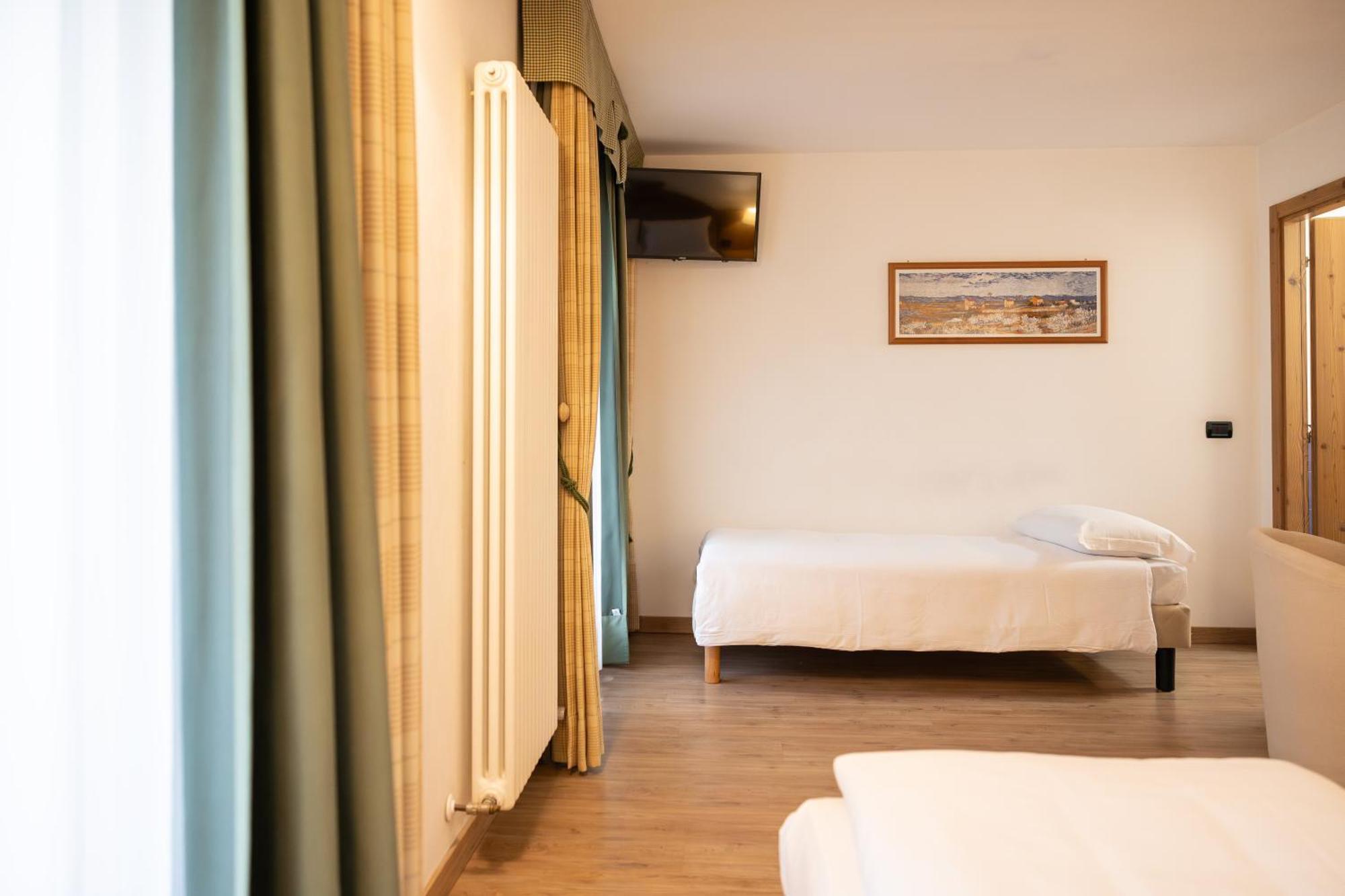 Golf Hotel Folgaria Room photo